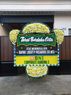 Papan Bunga Duka di Kemalang